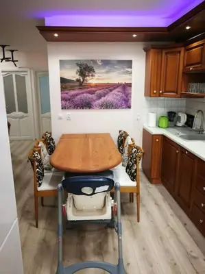 Kuchnia lub aneks kuchenny w obiekcie Spokojne w samym centrum