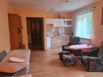 Kuchnia lub aneks kuchenny w obiekcie Noclegi Stara Fabryka Jedlina-Zdrój