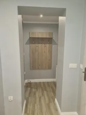 Plan piętra w obiekcie Apartament mieszkanie do wynajęcia Nicola