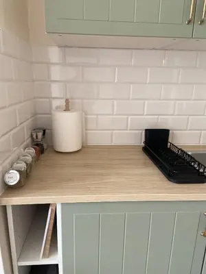 Kuchnia lub aneks kuchenny w obiekcie Perła na Grabiszynie by Apartamenty na dni Wrocław
