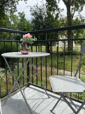 Ogród w obiekcie Perła na Grabiszynie by Apartamenty na dni Wrocław