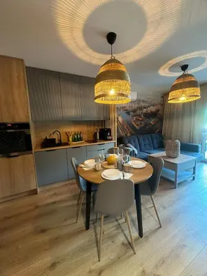 Część wypoczynkowa w obiekcie Apartament 8 z Ogródkiem i Prywatną Sauną, Rowery, Spacery w Dolinie Baryczy - 5D Apartamenty
