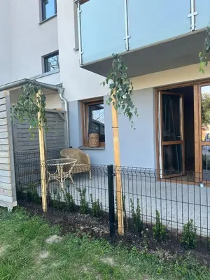 Ogród w obiekcie Apartament 8 z Ogródkiem i Prywatną Sauną, Rowery, Spacery w Dolinie Baryczy - 5D Apartamenty