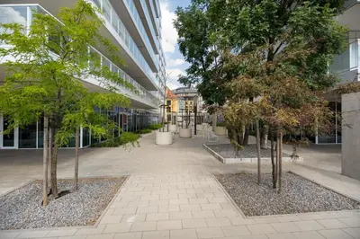 Budynek, w którym mieści się apartament