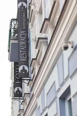 Certyfikat, podpis lub inny dokument wystawiony w obiekcie Pod Ratuszem