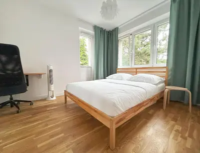 Łóżko lub łóżka w pokoju w obiekcie Fantastays - Pine