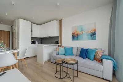 Kuchnia lub aneks kuchenny w obiekcie Modern & Cozy Przedmiejska Apartment in Wroclaw by Noclegi Renters