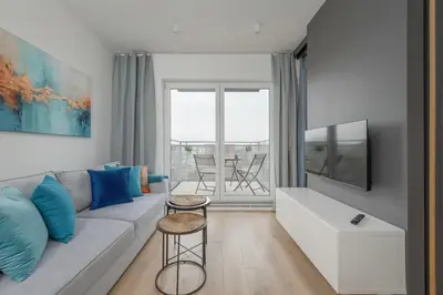 Telewizja i/lub zestaw kina domowego w obiekcie Modern & Cozy Przedmiejska Apartment in Wroclaw by Noclegi Renters