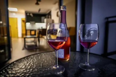 Napoje w obiekcie Apartament Ginger - Stare Miasto - bezpłatny parking - YouTube Apartament Ginger we Wrocławiu