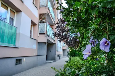 Budynek, w którym mieści się apartament