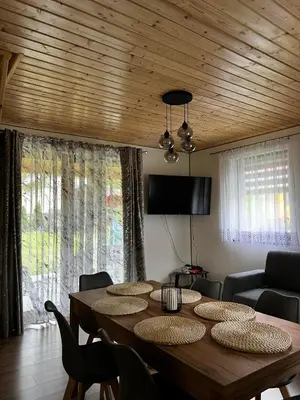 Telewizja i/lub zestaw kina domowego w obiekcie Wypoczynkowy Zakątek w Górach