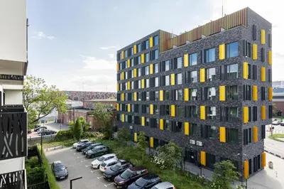 Budynek, w którym mieści się apartament
