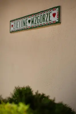 Certyfikat, podpis lub inny dokument wystawiony w obiekcie Zielone Wzgórze