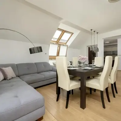 Jasny Dwupoziomowy Apartament we Wrocławiu by Noclegi Renters