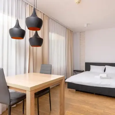 Rynek Wrocław Deluxe Studio by BookingHost