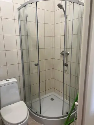 Łazienka w obiekcie Tanie Noclegi Puszkina 6