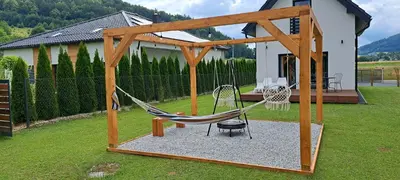 Widok na góry z tego domu wakacyjnego