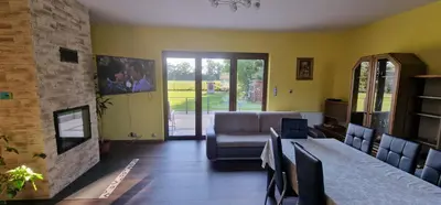Telewizja i/lub zestaw kina domowego w obiekcie Dom marzeń