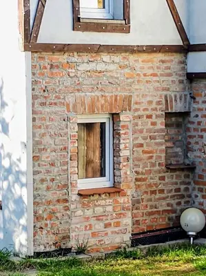 Budynek, w którym mieści się apartament