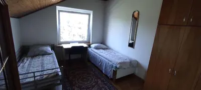 Łóżko lub łóżka w pokoju w obiekcie Adam room 5