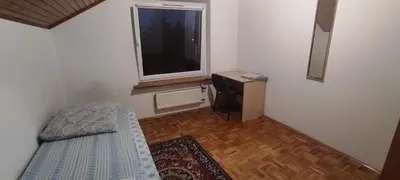 Łóżko lub łóżka w pokoju w obiekcie Adam room 5