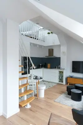 Telewizja i/lub zestaw kina domowego w obiekcie Apartamenty Raciborska 8
