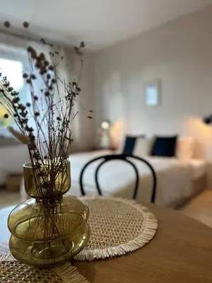 Łóżko lub łóżka w pokoju w obiekcie APARTAMENTY LAVENDERIA z widokiem na Górę Parkową, blisko centrum, spokojna okolica