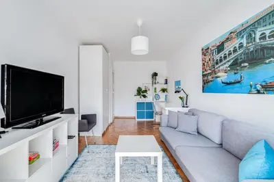 Telewizja i/lub zestaw kina domowego w obiekcie Brodatego 24 by Homeprime