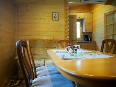 Część wypoczynkowa w obiekcie Ranczo w Dolinie Biskupice