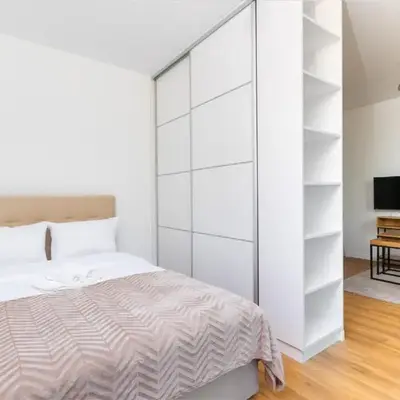 Park Skowroni Cosy Apartment by BookingHost