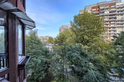 Budynek, w którym mieści się apartament