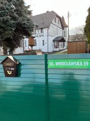 Certyfikat, podpis lub inny dokument wystawiony w obiekcie Wrocławska 39