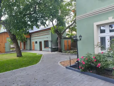 Ogród w obiekcie Apartamenty Dom Zielony