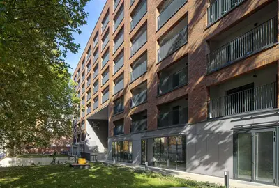 Budynek, w którym mieści się apartament