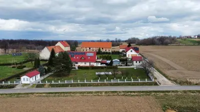 Budynek, w którym mieści się dom wakacyjny