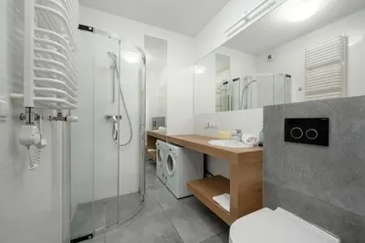 Łazienka w obiekcie Kukuczki 7 Stylowy Apartament we Wrocławiu by Noclegi Renters
