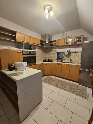 Kuchnia lub aneks kuchenny w obiekcie Gracious stay shared apartment