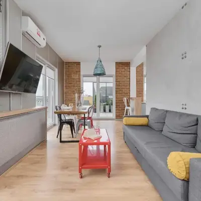 Beautiful Apartment with Spacious Balcony by Noclegi Renters