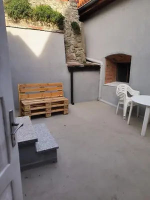 Patio lub wspólna przestrzeń na świeżym powietrzu w obiekcie Apartament pod Wieżą Srebrna Góra