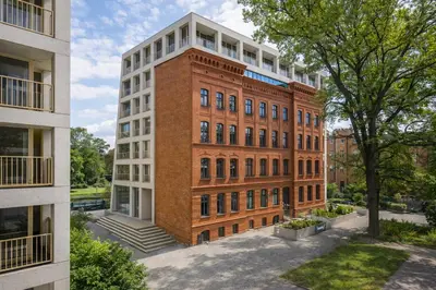 Budynek, w którym mieści się apartament