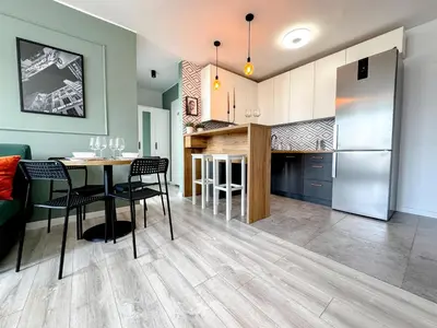 Kuchnia lub aneks kuchenny w obiekcie 2mins SkyTower! Stylish 2BD Kitchen, Balcony! Near Train