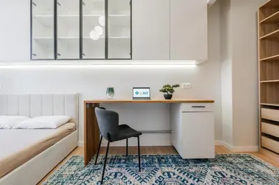 Łóżko lub łóżka w pokoju w obiekcie K26UrbanNest