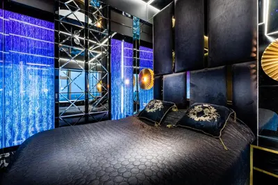 Łóżko lub łóżka w pokoju w obiekcie Apartamenty Sky Tower z Jakuzzi Przy Oknie by BQQK
