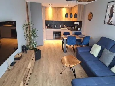 Kuchnia lub aneks kuchenny w obiekcie Komfortowy apartament dla 7 osób CH Arena, prywatny parking