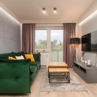 Wichrowa Deluxe Apartment by BookingHost