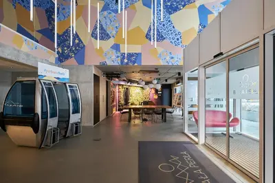 Telewizja i/lub zestaw kina domowego w obiekcie Apartament z aneksem kuchennym Crystal Pine - Biała Perła - Czarna Góra Resort