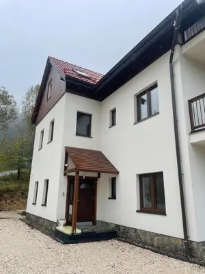 Budynek, w którym mieści się apartament