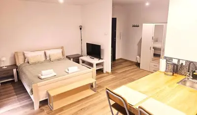 Telewizja i/lub zestaw kina domowego w obiekcie Justinrent Żołnierska 12