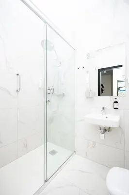 Łazienka w obiekcie Hotel ARDEN