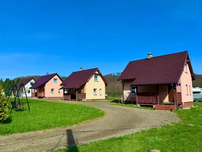 Budynek, w którym mieści się dom wakacyjny